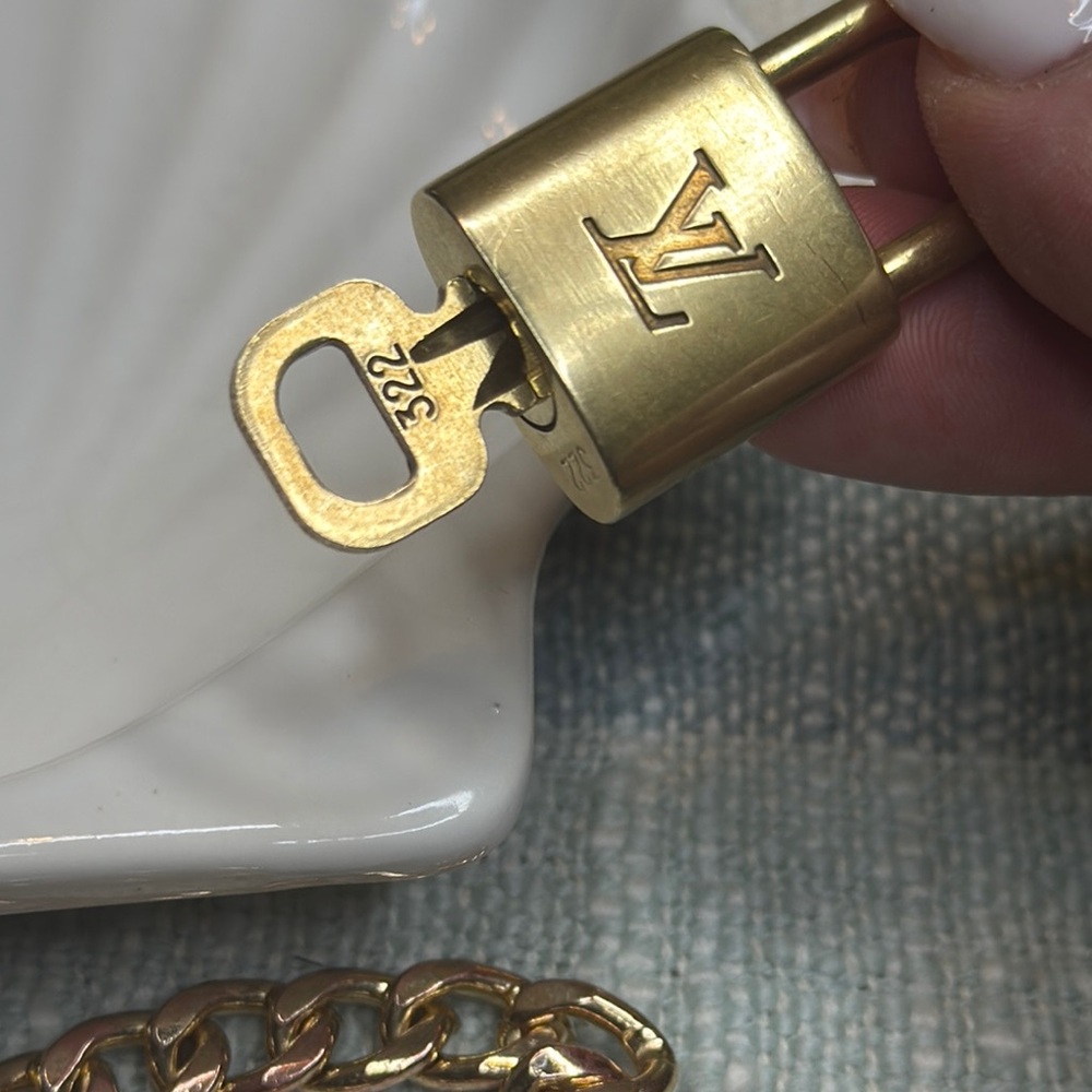 Louis Vuitton Authentic Lock and Key #322 with 16” Gold Link Necklace - Picture 3 of 6